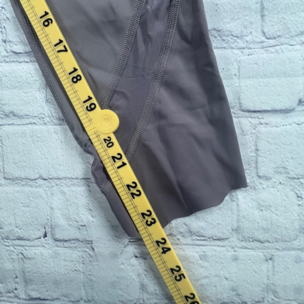 Lululemon Capri Leggings Womens 10 Lavender Excellent Scalloped Hem Mesh Accent - Picture 8 of 8